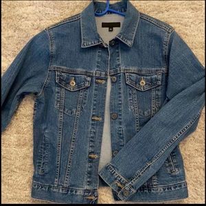 Uniqlo jean jacket. Worn a couple times only.